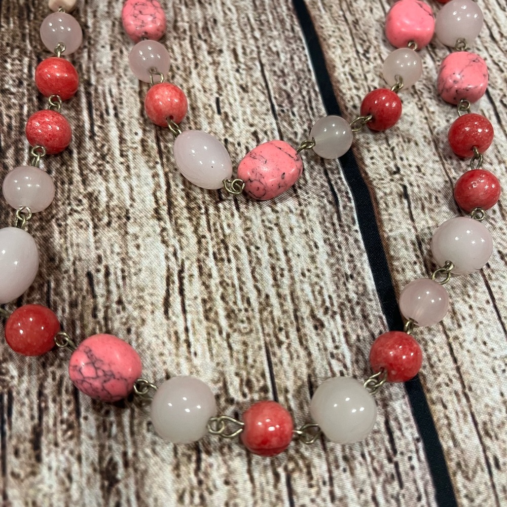 Elegant Pink Dark Beaded Necklace